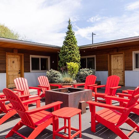 Wall Street Suites Bend Luaran gambar