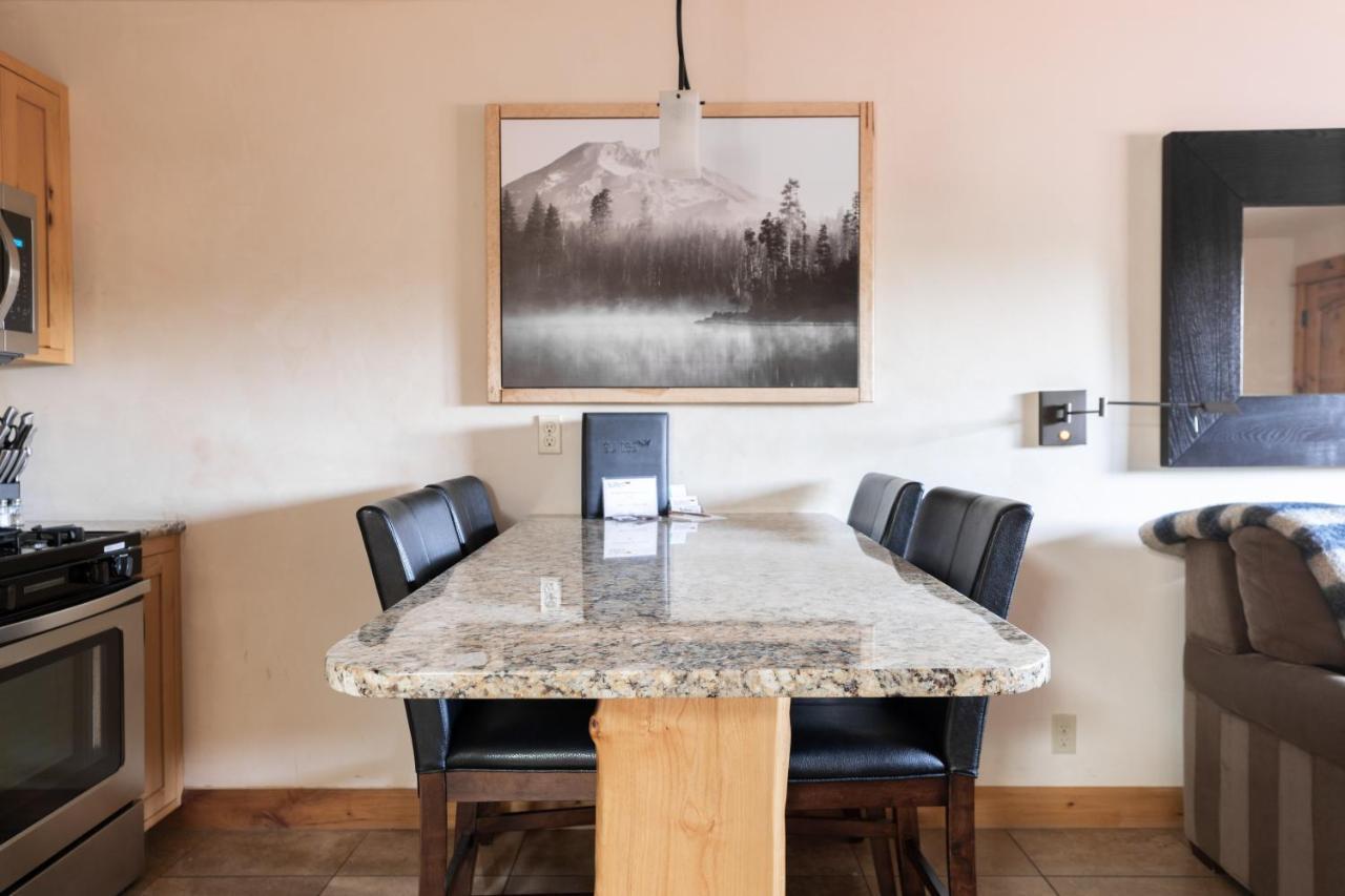Wall Street Suites Bend Luaran gambar