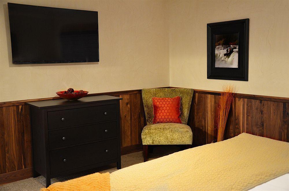 Wall Street Suites Bend Luaran gambar