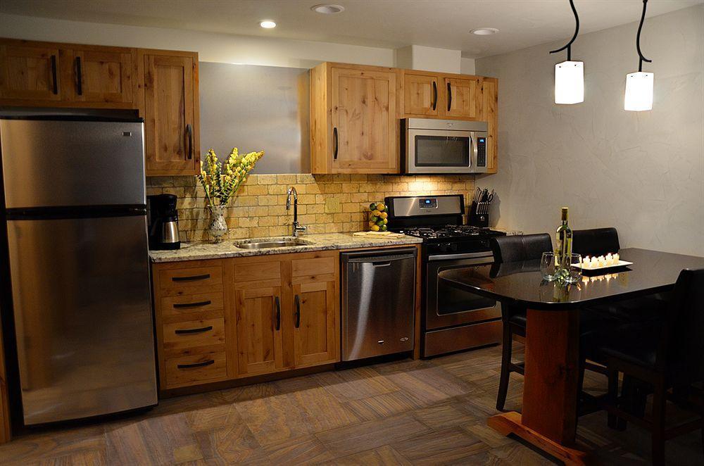 Wall Street Suites Bend Luaran gambar