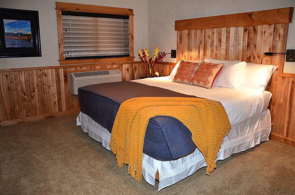 Wall Street Suites Bend Luaran gambar