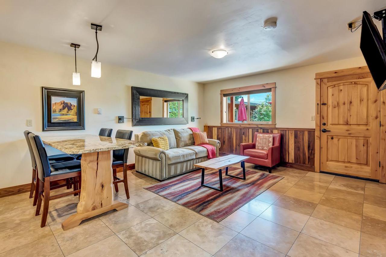 Wall Street Suites Bend Luaran gambar